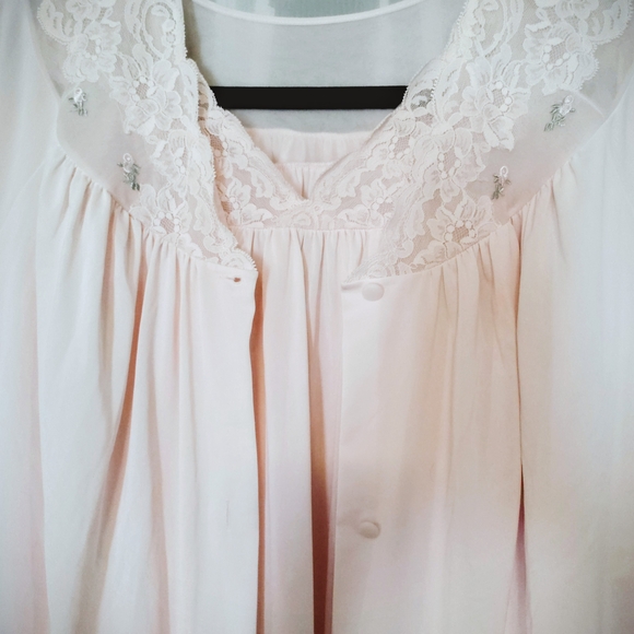 Women's Lace-Trim Nightgown And Button-Front Robe in Pale Pink Peignoir Set - Picture 2 of 7